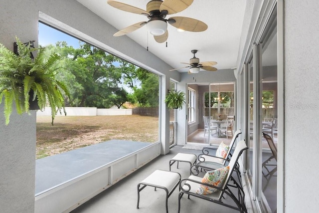808 Hickory Glen Dr, Seffner, FL 33584 - sunroom featuring healthy amount of natural light and a ceiling fan