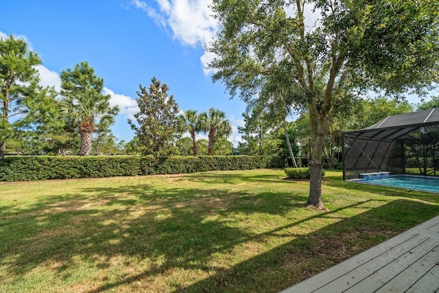 16 Hibiscus Rd, Belleair, FL 33756 - view of yard featuring a fenced in pool and a lanai