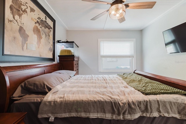 bedroom with a ceiling fan
