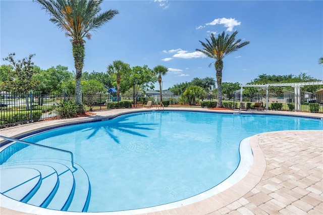 12323 Country White Cir, Tampa, FL 33635 - community pool with fence