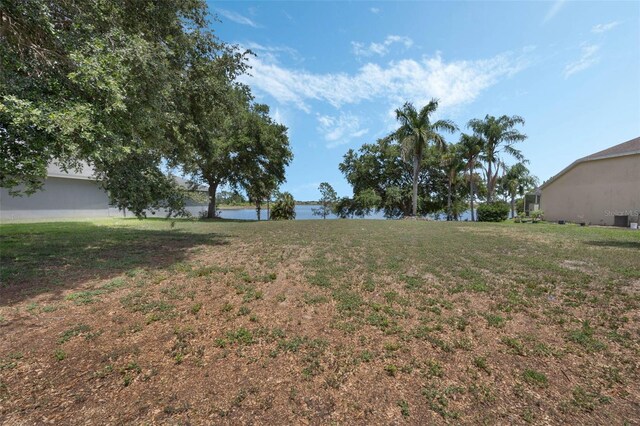 634 Hart Lake Dr, Winter Haven, FL 33884