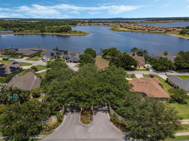 634 Hart Lake Dr, Winter Haven, FL 33884
