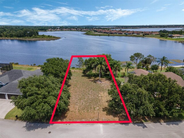 634 Hart Lake Dr, Winter Haven, FL 33884