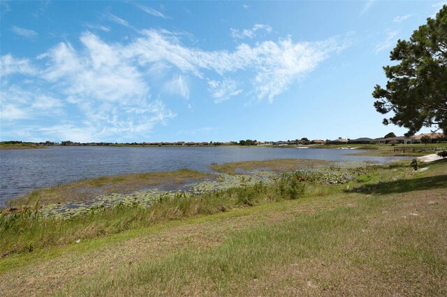 634 Hart Lake Dr, Winter Haven, FL 33884