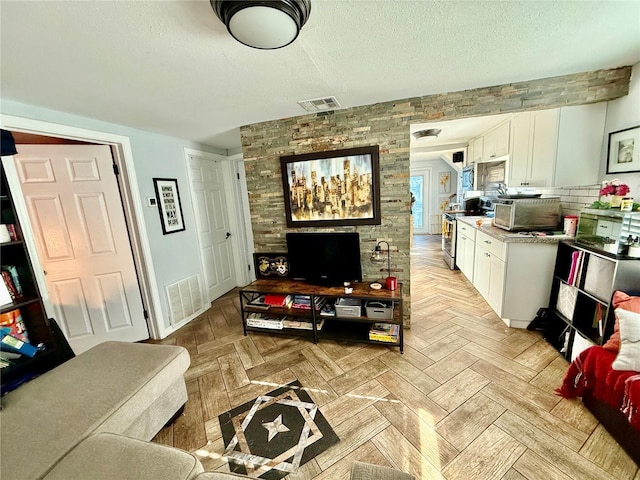3970 56th Ave N, Saint Petersburg, FL 33714 - photo 3