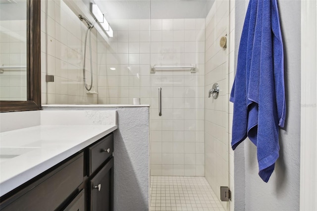 1003 Fairwaycove Ln Unit 103, Bradenton, FL 34212 - bathroom with a stall shower and vanity