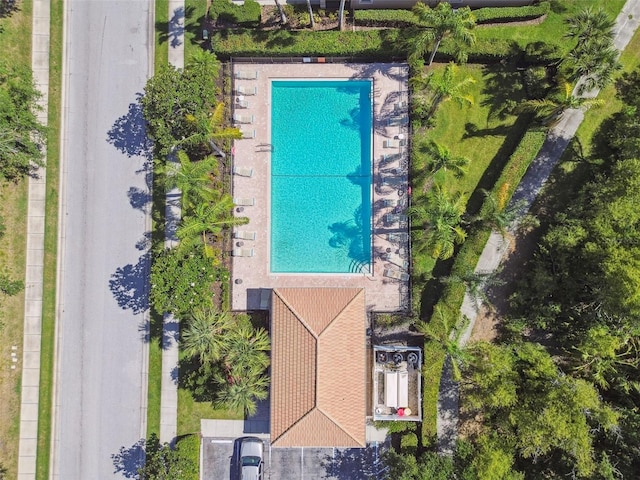 1003 Fairwaycove Ln Unit 103, Bradenton, FL 34212 - drone / aerial view of a pool