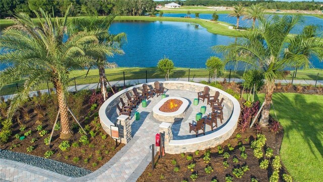 4610 Alexandria Ct, Palmetto, FL 34221 - bird's eye view featuring a water view