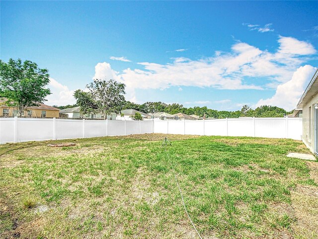 1639 Saddlehorn Dr, Lakeland, FL 33810 - view of yard with fence