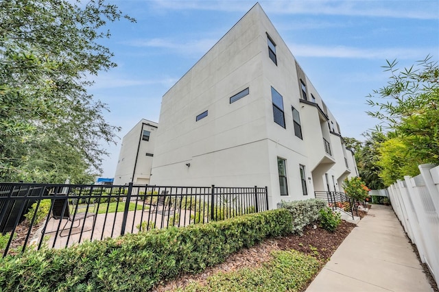 6904 S Macdill Ave Unit 1, Tampa, FL 33611 - view of side of property featuring fence