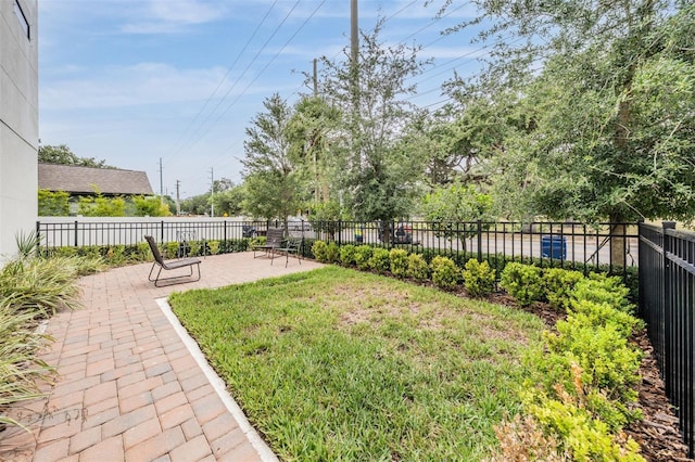 6904 S Macdill Ave Unit 1, Tampa, FL 33611 - view of yard with a patio