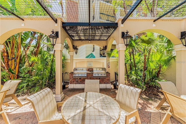 501 Knights Run Ave Unit 1335, Tampa, FL 33602 - view of patio with outdoor dining space