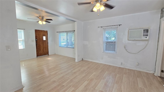 342 N 40th St N, Saint Petersburg, FL 33713 - foyer entrance featuring light wood-style floors, a ceiling fan, and a wealth of natural light