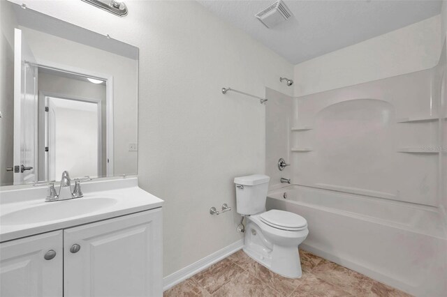 full bath featuring shower / bathing tub combination, visible vents, baseboards, vanity, and toilet