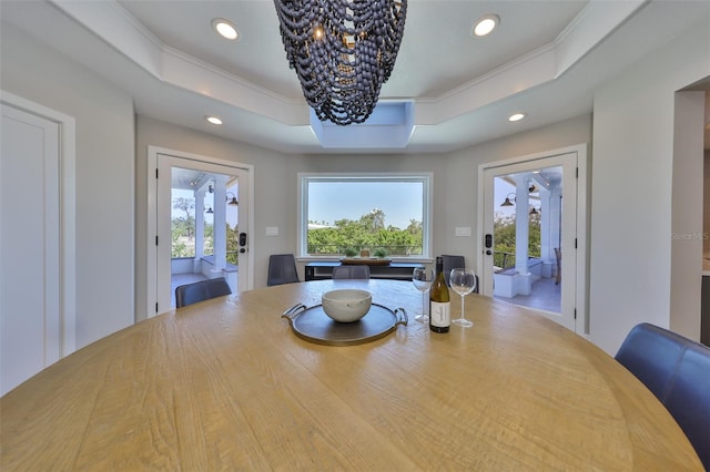 945 Bunker View Dr, Apollo Beach, FL 33572 - dining room featuring crown molding, recessed lighting, and a chandelier