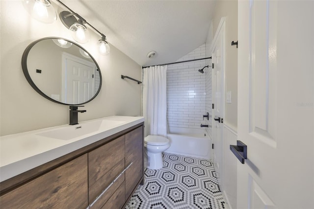 945 Bunker View Dr, Apollo Beach, FL 33572 - full bath featuring vanity, toilet, a textured ceiling, tile patterned floors, and shower / bathtub combination with curtain