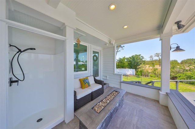 945 Bunker View Dr, Apollo Beach, FL 33572 - exterior space featuring a fire pit