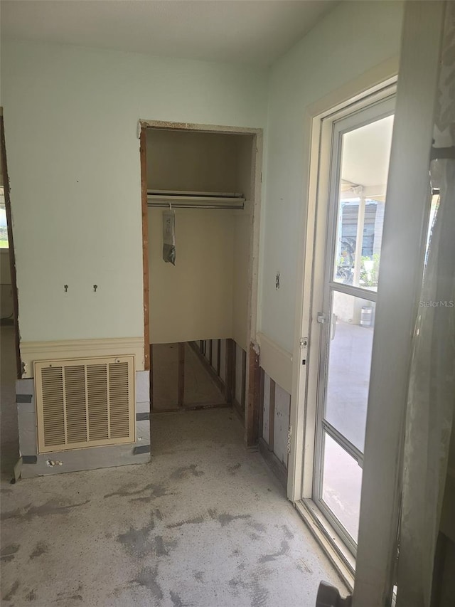 5105 Bonito Dr, New Port Richey, FL 34652 - interior space with a closet and visible vents
