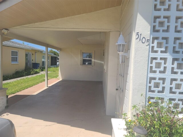 5105 Bonito Dr, New Port Richey, FL 34652 - view of patio / terrace