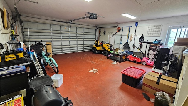 424 Forest Glen Ave, Lakeland, FL 33813 - garage with a garage door opener