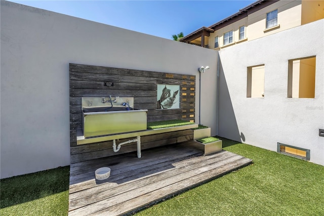 199 Dali Blvd Unit 902, Saint Petersburg, FL 33701 - deck with pet washing station