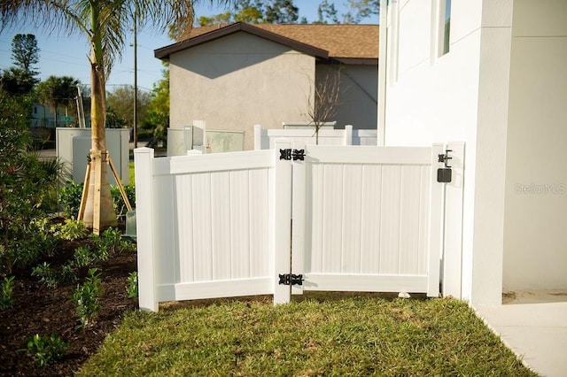 3820 Pompano Dr SE, Saint Petersburg, FL 33705 - photo 28