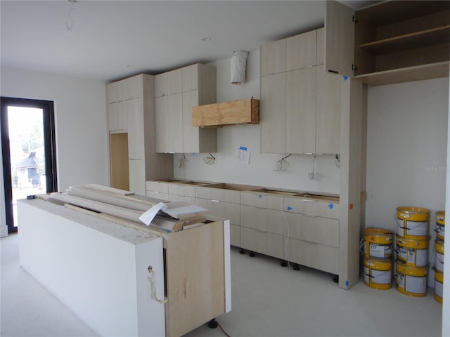 kitchen featuring a kitchen island