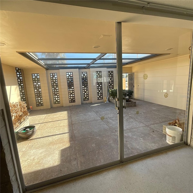 2015 Dolphin Blvd S, Saint Petersburg, FL 33707 - view of garage