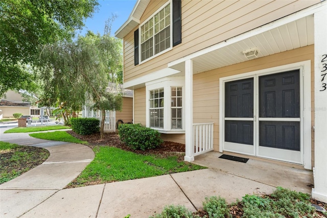 2373 Hounds Trl, Palm Harbor, FL 34683 - view of property entrance