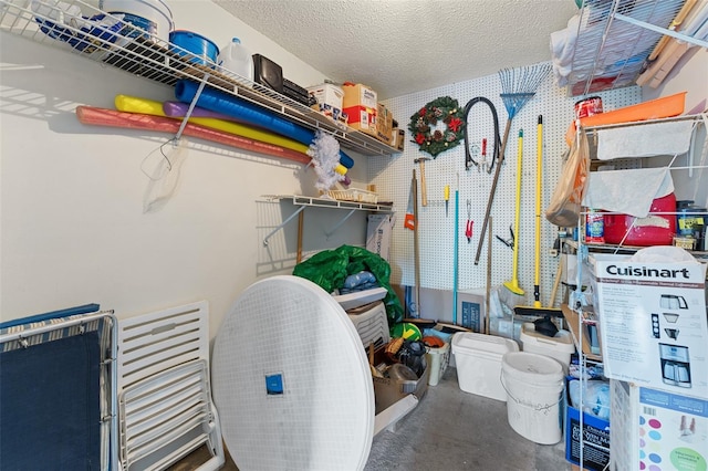 2373 Hounds Trl, Palm Harbor, FL 34683 - view of storage area