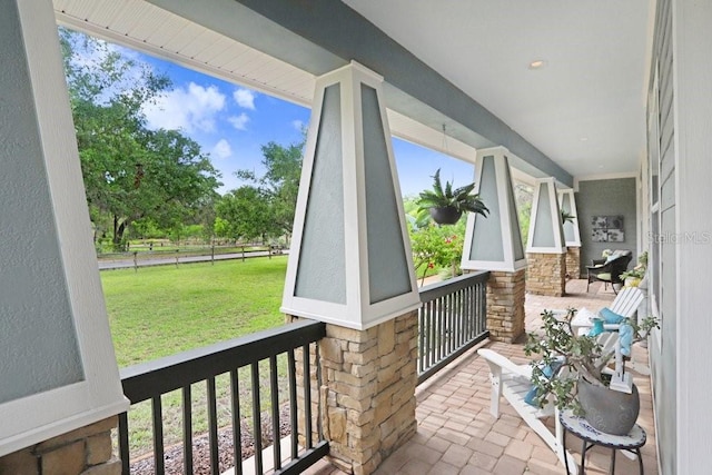 18929 Crescent Rd, Odessa, FL 33556 - balcony featuring covered porch