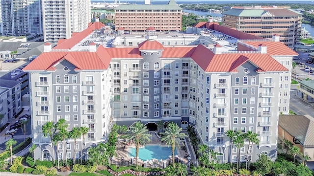 700 S Harbour Island Blvd Unit 342, Tampa, FL 33602 - bird's eye view of a pool area and apartment complex
