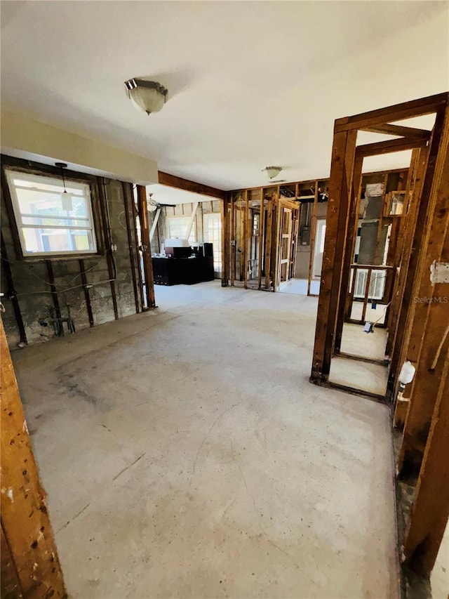 4218 Carson St NE, Saint Petersburg, FL 33703 - interior space
