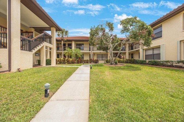 404 Hammock Pine Blvd Unit 404, Clearwater, FL 33761 - view of home's community featuring a lawn