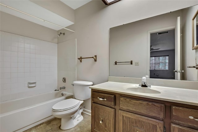 14615 Daybreak Dr, Lutz, FL 33559 - full bath featuring vanity, tub / shower combination, and tile patterned floors