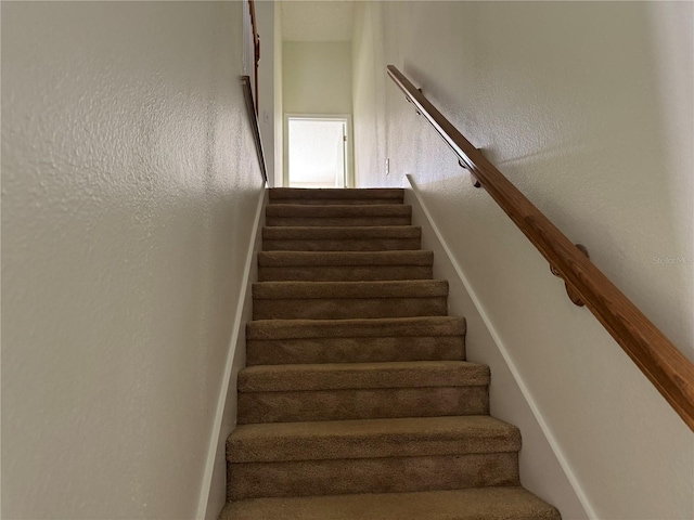 6405 Osprey Lake Cir, Riverview, FL 33578 - view of stairway