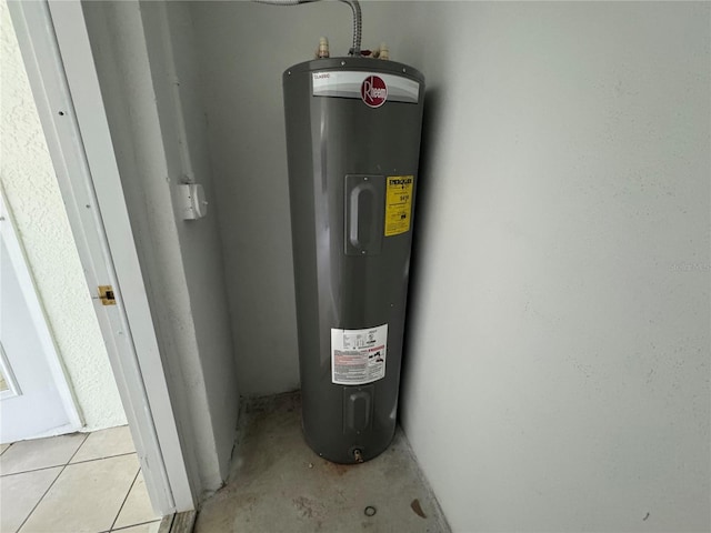 6405 Osprey Lake Cir, Riverview, FL 33578 - utilities featuring electric water heater