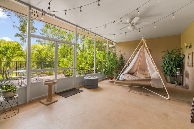 1750 Arabian Ln, Palm Harbor, FL 34685 - sunroom / solarium featuring ceiling fan