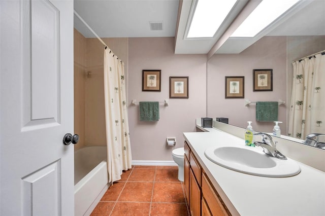 full bathroom featuring tile patterned flooring, vanity, toilet, baseboards, and visible vents