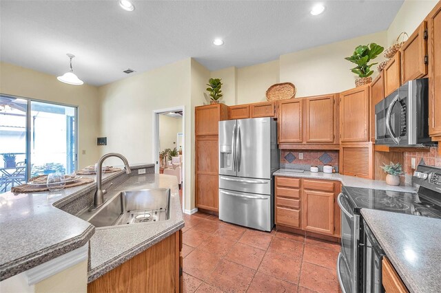 980 Live Oak Ave NE, Saint Petersburg, FL 33703 - photo 7