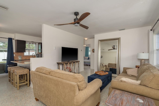 2153 Pocahontas Dr, Largo, FL 33774 - photo 4