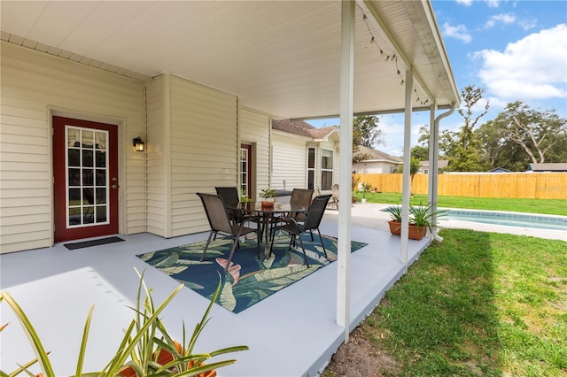 2512 Rustic Oaks Dr, Lutz, FL 33559 - view of patio / terrace