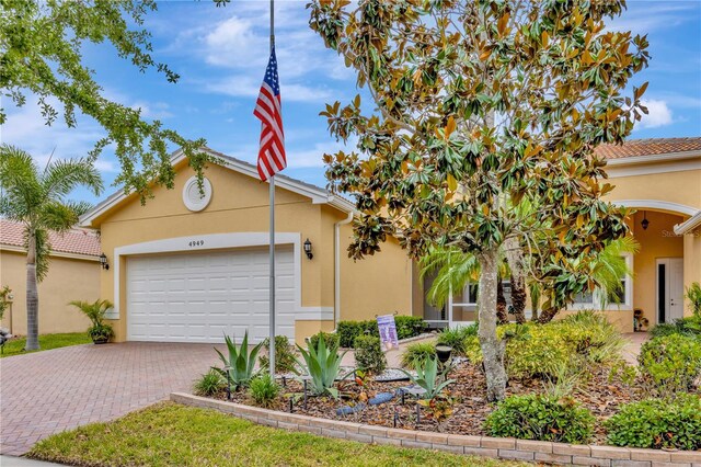 4949 Marble Springs Cir, Wimauma, FL 33598 - photo 2