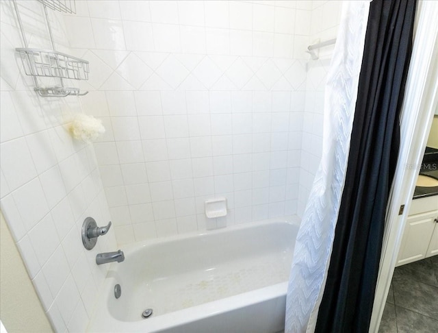 16637 Ashton Green Dr, Lutz, FL 33558 - bathroom featuring shower / bath combination with curtain