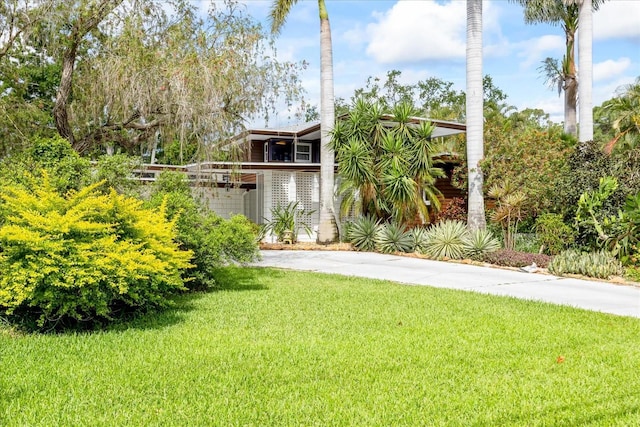 3130 Walnut St NE, Saint Petersburg, FL 33704 - photo 1
