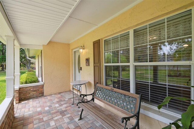 1703 Ryan Dr, Lutz, FL 33549