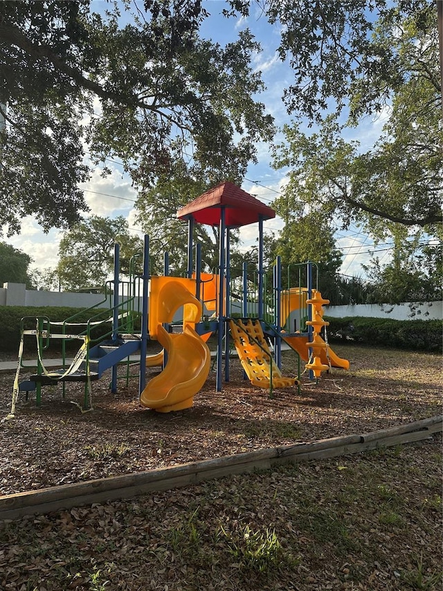 3260 Haviland Ct Unit 202, Palm Harbor, FL 34684 - community play area featuring fence