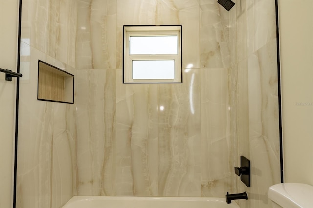 12484 Cross St, Largo, FL 33773 - full bathroom featuring shower / tub combo with curtain and toilet