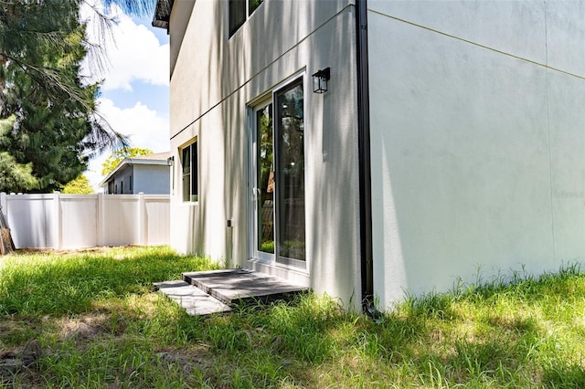 12484 Cross St, Largo, FL 33773 - view of side of property