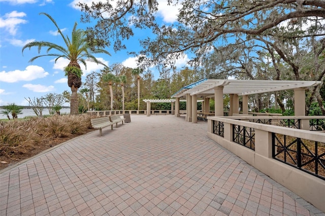 4690 Wrentham Pl, Palm Harbor, FL 34685 - surrounding community featuring a pergola